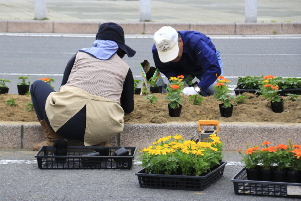 フィランソロピーとは？具体例を挙げてわかりやすく解説｜中小企業診断士試験に出題される用語辞典